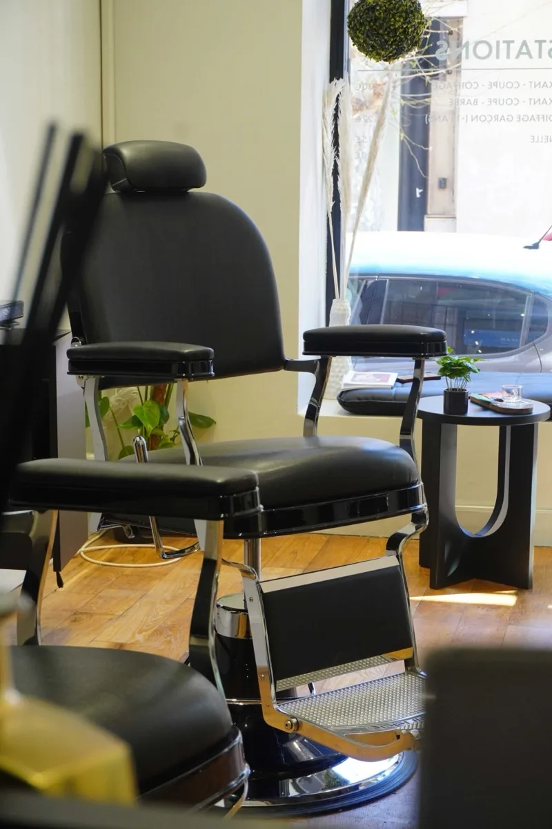 Fauteuil de barbier au salon TIGRAN Barber, barbier à Marseille 13008
